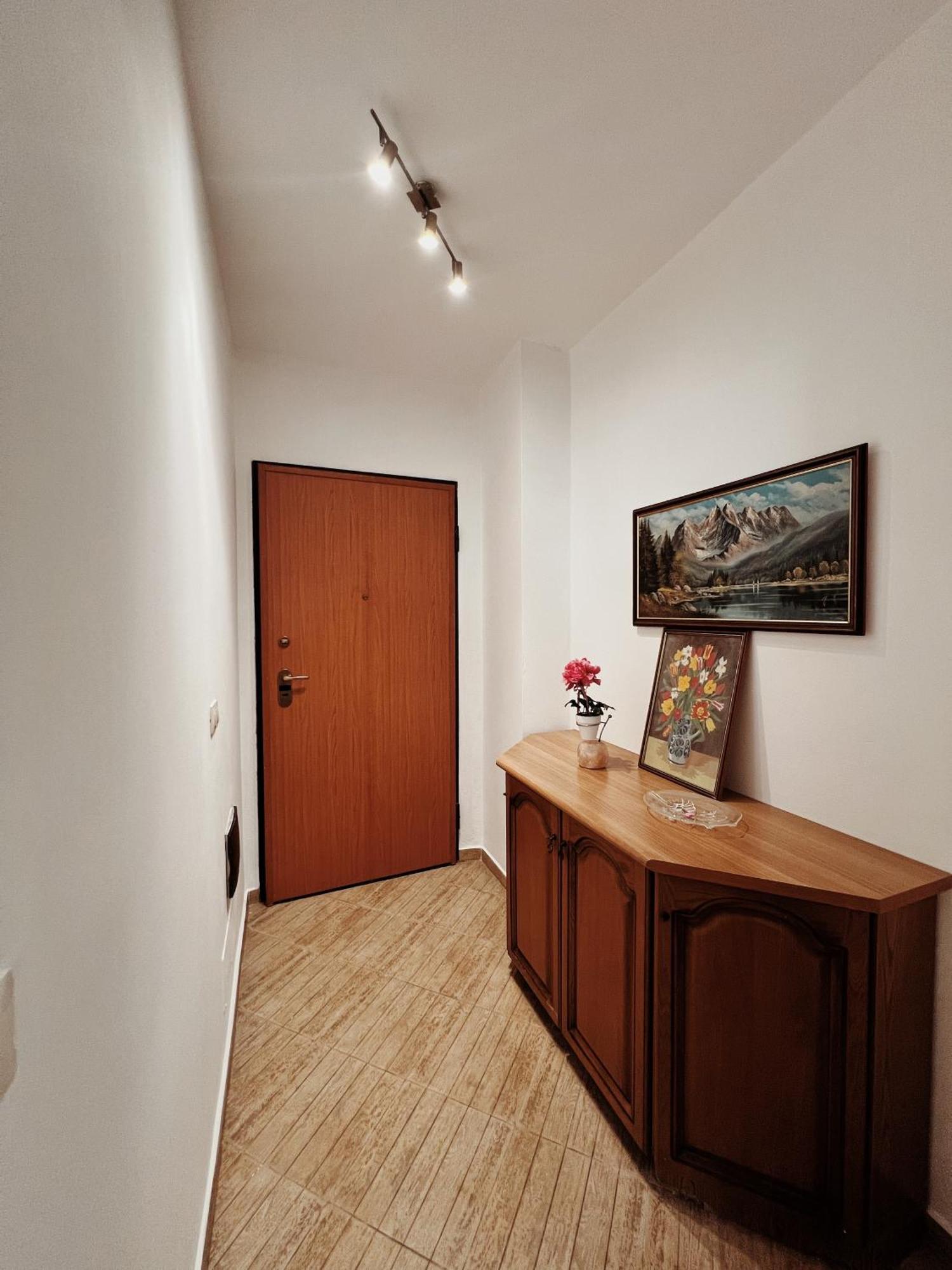 Lovely Apartment Tirana Exterior photo